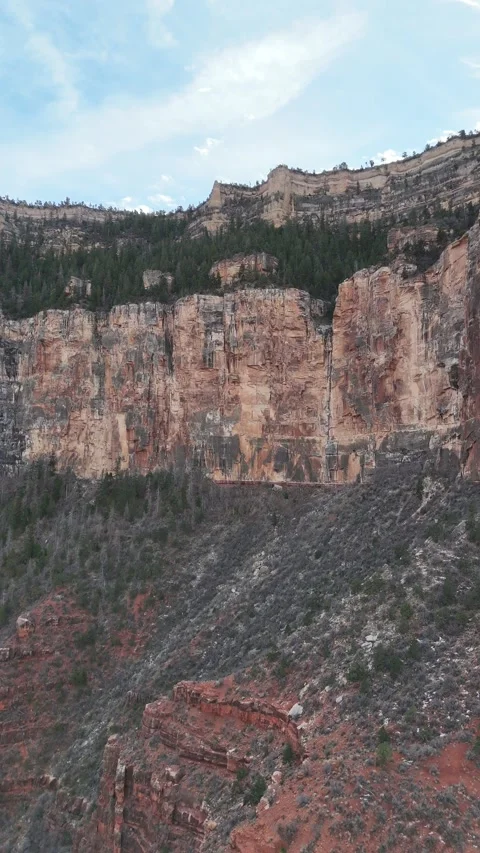 Grand Canyon Massive Rock Wall Aerial, Vertical Video stock 327542012