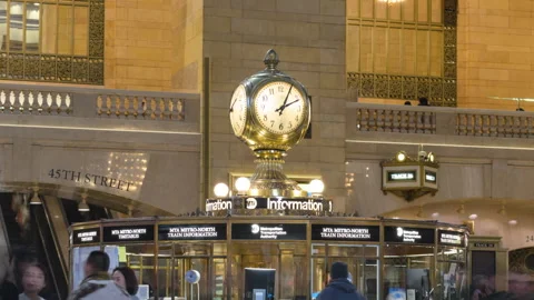 Grand Central Clock Timelapse Zoom In Stock Footage 254798783