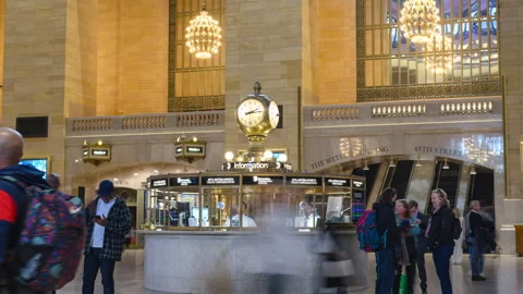 Grand Central Clock Timelapse Zoom Out Stock Footage 254803712