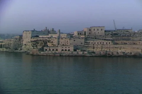 Grand Harbour Docks-ws Video stock 817854