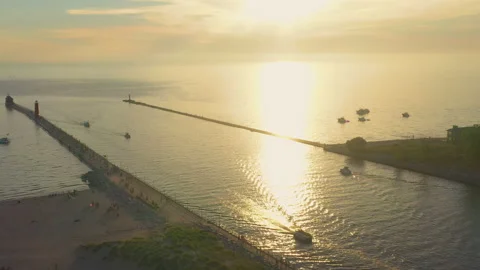 Grand Haven Sunset 動画素材 137479503