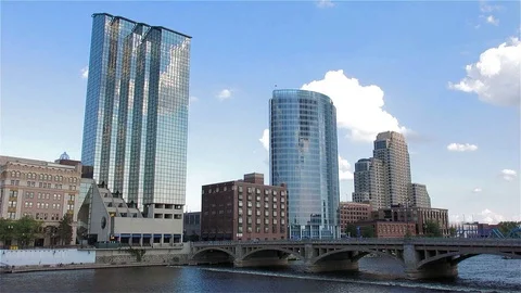 Grand Rapids skyline Video stock 118283409
