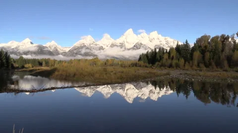 Grand Tetons in Fall Reflected Vídeos de archivo 55599237