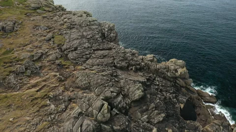 Granite cliffs, blue sea Vídeo Stock 167740247