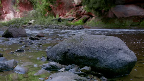 Granite large stone in the river. Video stock 250799290