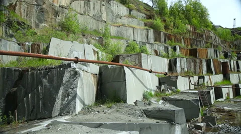 Granite mining in stone quarry 動画素材 63569470