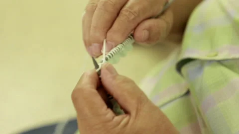 Granny knitting yellow wool. 스톡 동영상 139085813