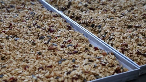 Granola cooling process Stock Footage 101744142