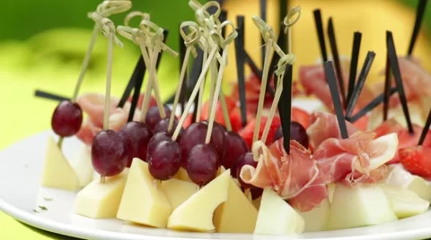 Grape and cheese canapes Stock Footage 40619331