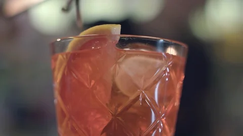 Grapefruit in a transparent glass Stock-Footage 129087814