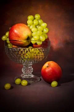 Grapes and apples Stockfoto's