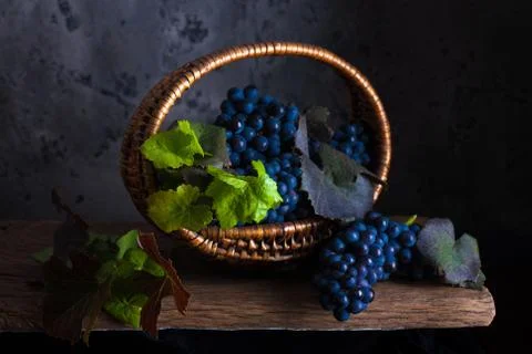 Grapes in basket Foto stock