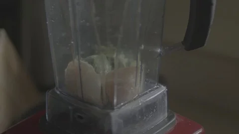 Grapes Dropping Into Bender Super Slow Mo Видео 85064467