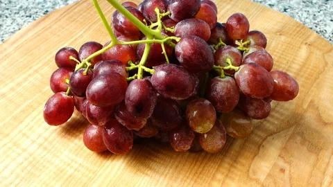 Grapes. Shooting in the movement. Video stock 118674854
