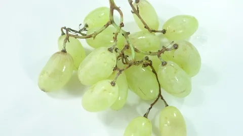 Grapes On The Wooden Table. Vidéo 92177195