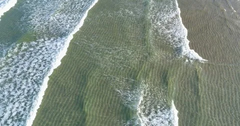 Graphic Lines and Textures of the Ocean Surface Vídeo Stock 324752214