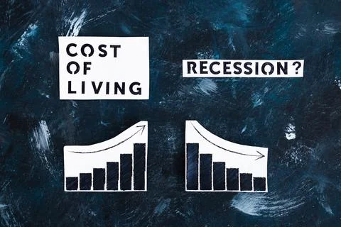 Graphs with cost of living going up and economic growth going down due to r.. Stockfoto's