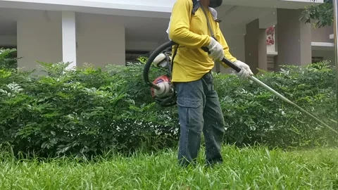 Grasscutting 8 HD Stockbeeldmateriaal 135853437