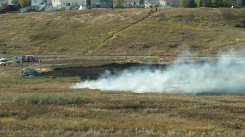 Grassfire-Firemen Clips Stock Footage 31155012