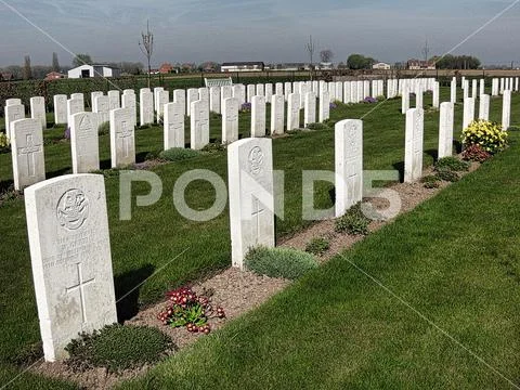 Graves in a line at Flanders Fields, Ypres Stock Photos