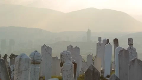 Graveyard. Sarajevo. 5 Vidéo 8656639
