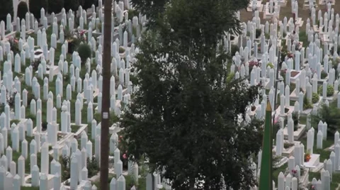 Graveyard. Sarajevo. pan.3 Vidéo 8639289