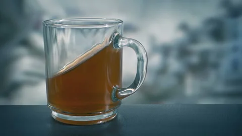 Gravity Field Affecting Drink On Space Shuttle Vídeo Stock 152882384