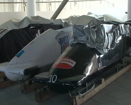 Gravity-powered sled Видео 12424325