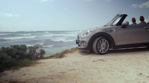 Gray car by the sea with a beautiful view. Stock-Footage 128935121