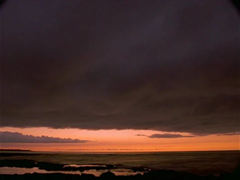 Gray Cloud Ocean Sunset 320x240 Stock Footage 532186