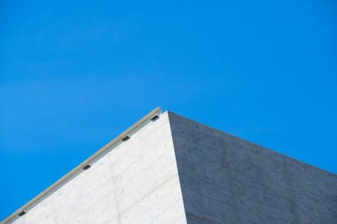 Gray facade like a pyramid Foto stock