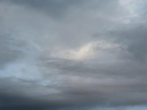 Gray Overcast Clouds With Soft Bright Opening Stock-Fotos