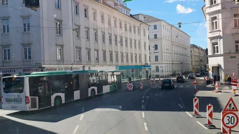 GRAZ, Austria - May 16, 2025: Driving on the streets of Graz. View from a bus. Vídeo Stock 331851604