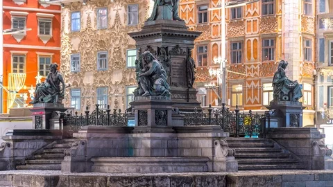 Graz statue night Видео 103434234
