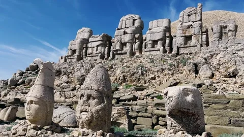 The great archaeological ruins at the top of Mount Nemrut Stock Footage 283276128