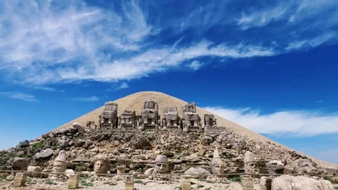The great archaeological ruins at the top of Mount Nemrut Stock Footage 283283577