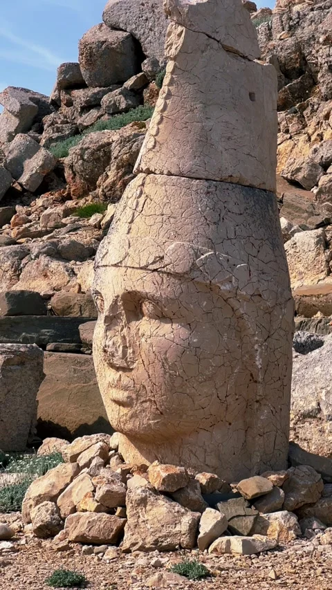 The great archaeological ruins at the top of Mount Nemrut Stock Footage 283286781