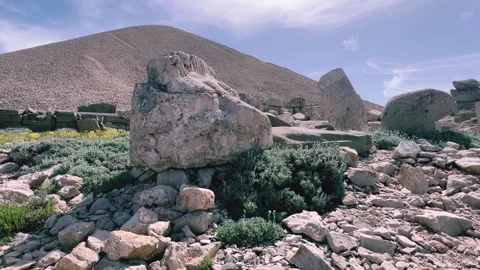 The great archaeological ruins at the top of Mount Nemrut Stock Footage 283290778