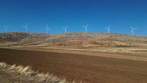 A great flight over a highway and spectacular scenery Видео 287711245