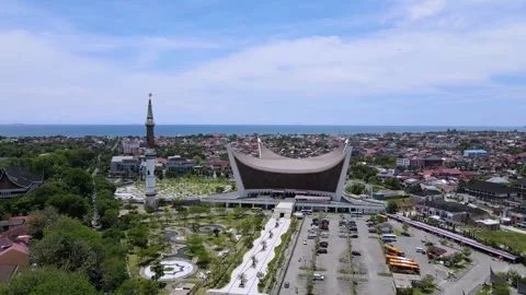 Great Mosque of West Sumatra. (Drone View 2) 스톡 동영상 245985486