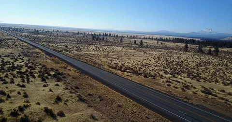 Great Plain Car Tracking Aerial | Oregon 库存影片 100833834