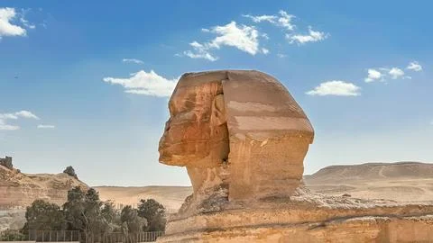 The Great Sphinx guards the pyramids of the pharaohs at Giza. Stock-Fotos
