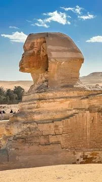 The Great Sphinx guards the pyramids of the pharaohs at Giza. Stock-Fotos
