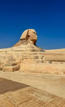 The Great Sphinx guards the pyramids of the pharaohs at Giza. Stock-Fotos