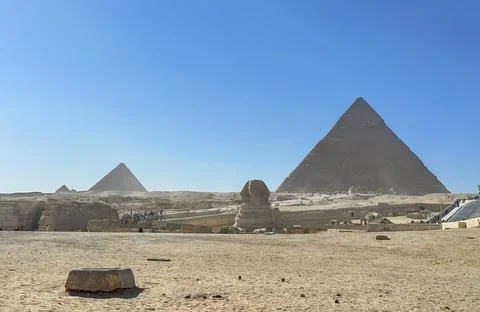 The Great Sphinx guards the pyramids of the pharaohs at Giza. Stock-Fotos