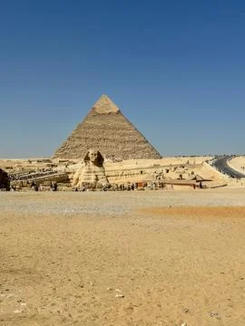 The Great Sphinx guards the pyramids of the pharaohs at Giza. Stock-Fotos