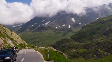 Great St Bernard Pass alps switzerland mountains snow peaks ski italy Vidéo 86079932