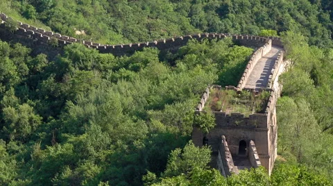 Great Wall like a dragon on the mountain Stock Footage 65005901