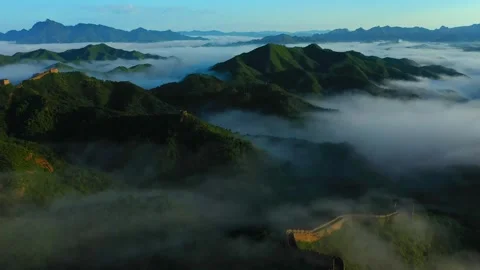 Great Wall Flowing Clouds Sunrise 4K Vídeos de archivo 334611073