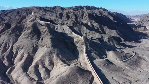The Great Wall on steep rocks Video stock 157045601